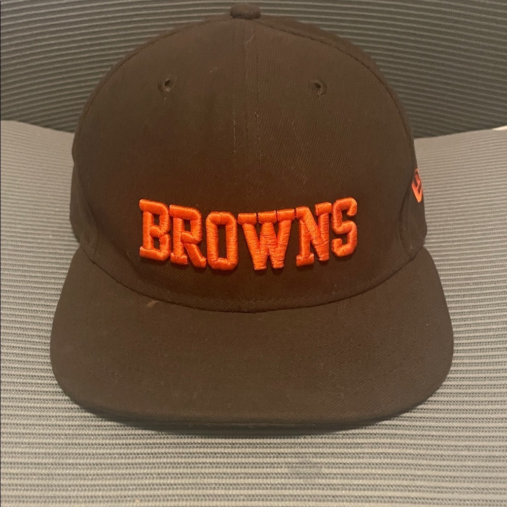 VGC New Era Cleveland Browns Flat Brim Hat - Size 7